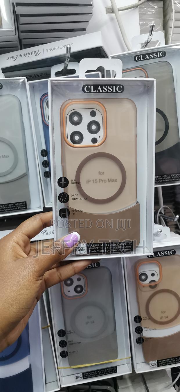 Axewr iPhone 15 Pro Max Translucent Matte 2 in 1 Magsafe Case -Brown - main view