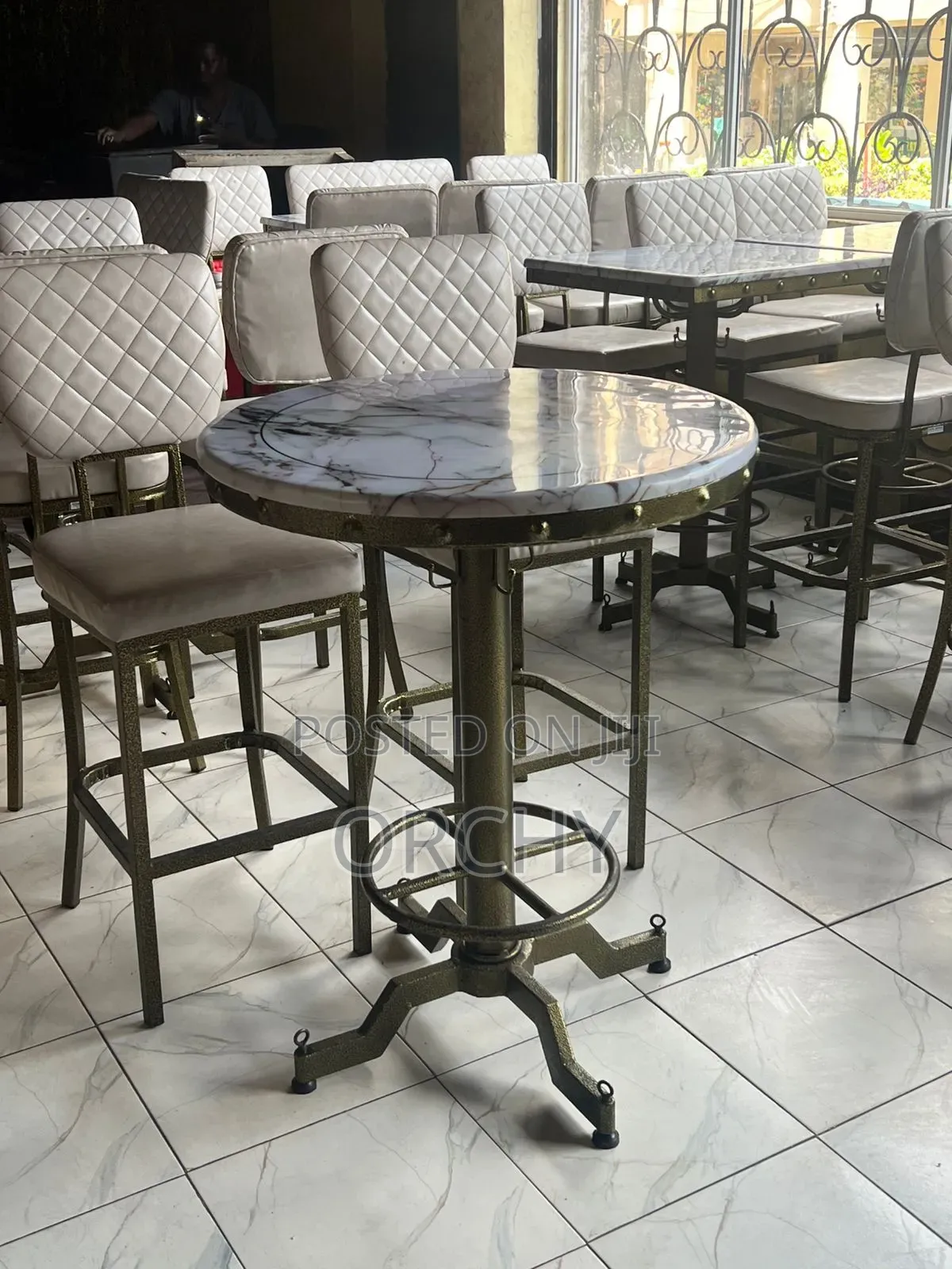 Restaurant Seats And Table