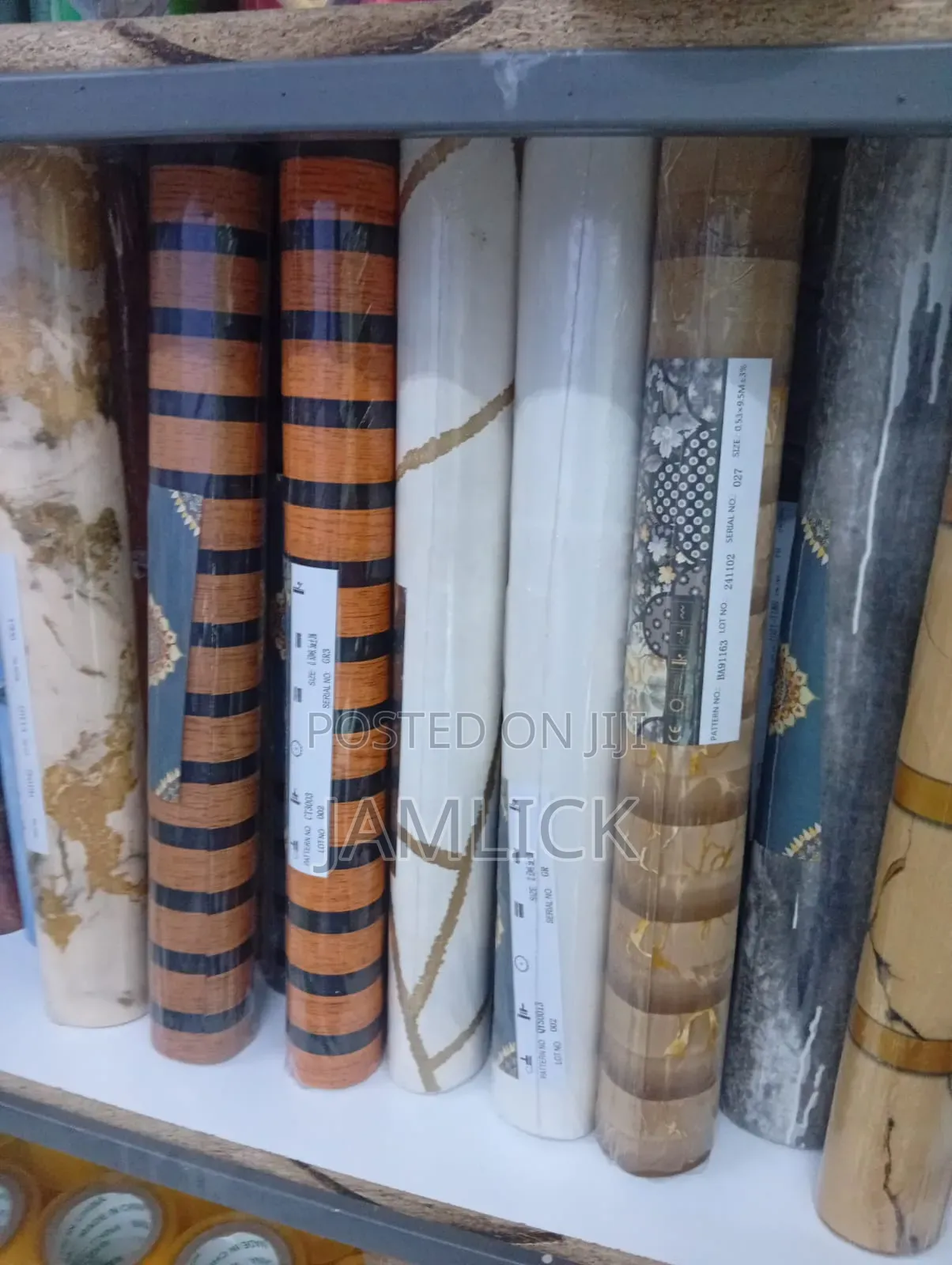 Modern Wallpaper 53cmx9.5m Roll - Wae