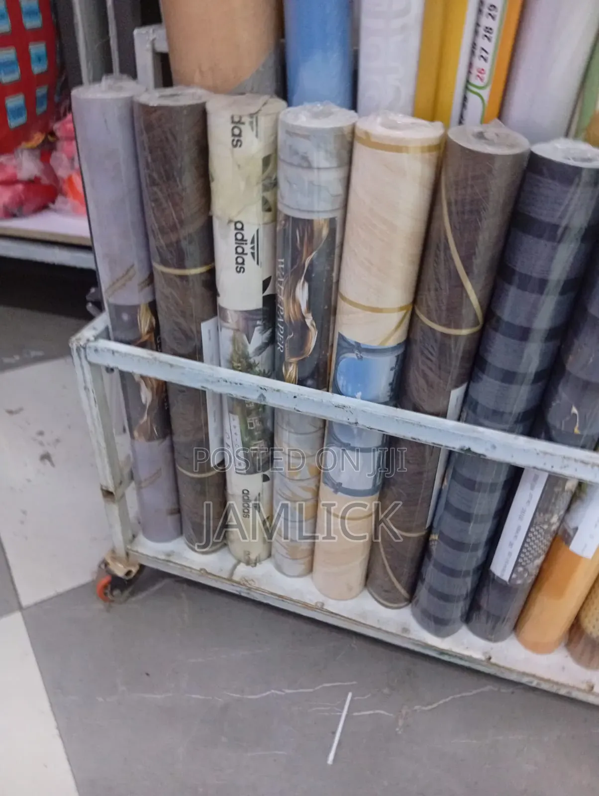 Modern Wallpaper 53cmx9.5m Roll - Wae
