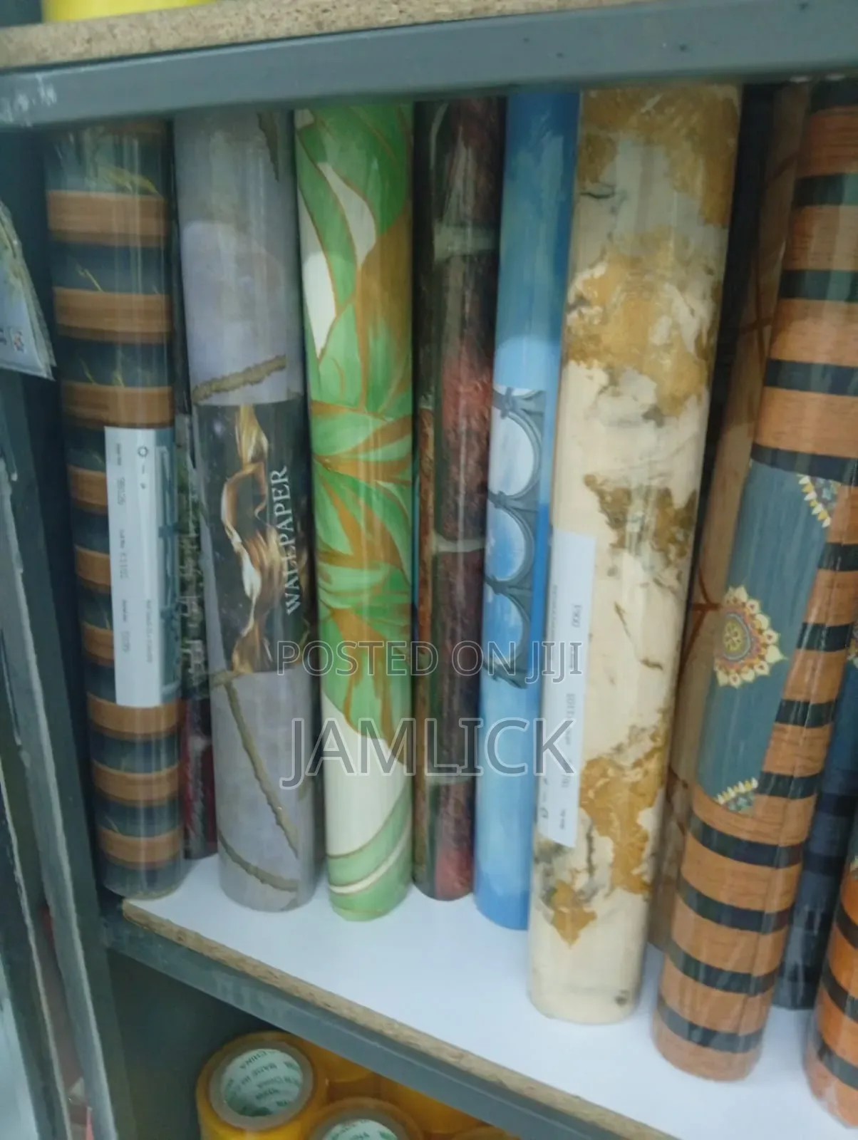 Modern Wallpaper 53cmx9.5m Roll - Wae