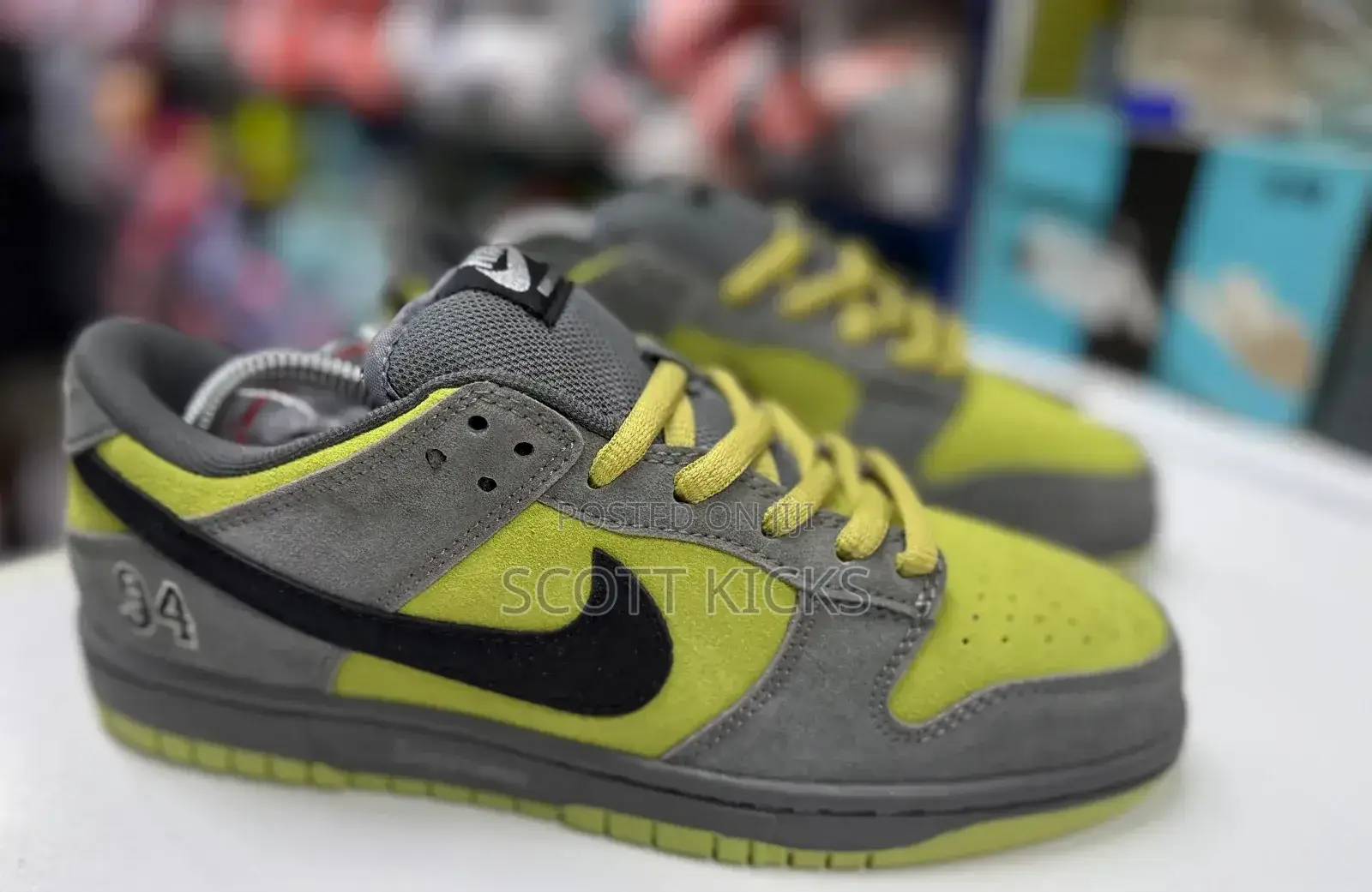 Nike Dunk “Supreme Edition”