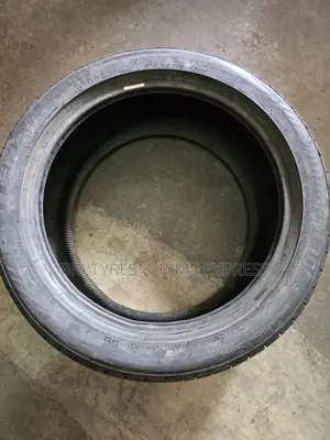 275 /40 R19 Bridgestone Tyres (Poland)