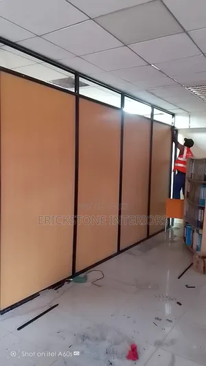 Aluminum Partition and Glass Fitting