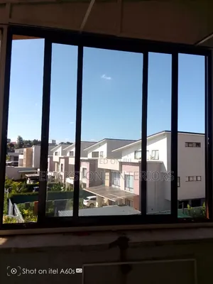 Aluminum Partition and Glass Fitting