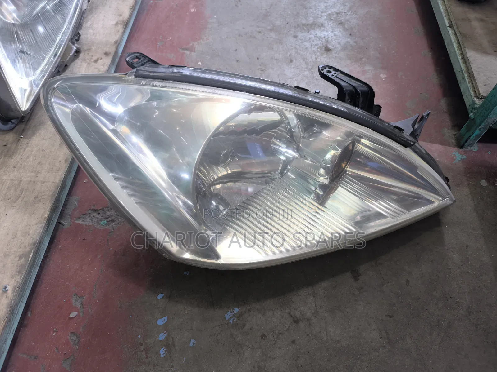 Mitsubishi Lancer Non Xenon 2010  Headlights