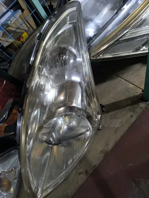 Suzuki Swift 2012  Non Xenon Headlights