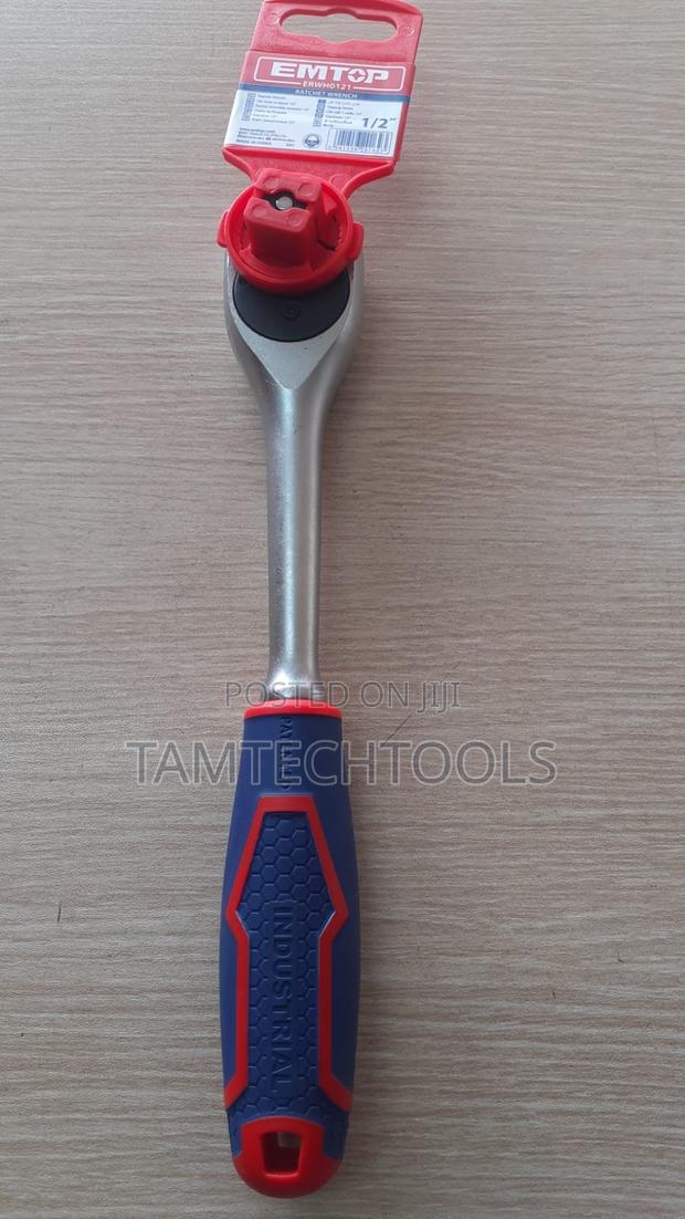Ratchet Wrench