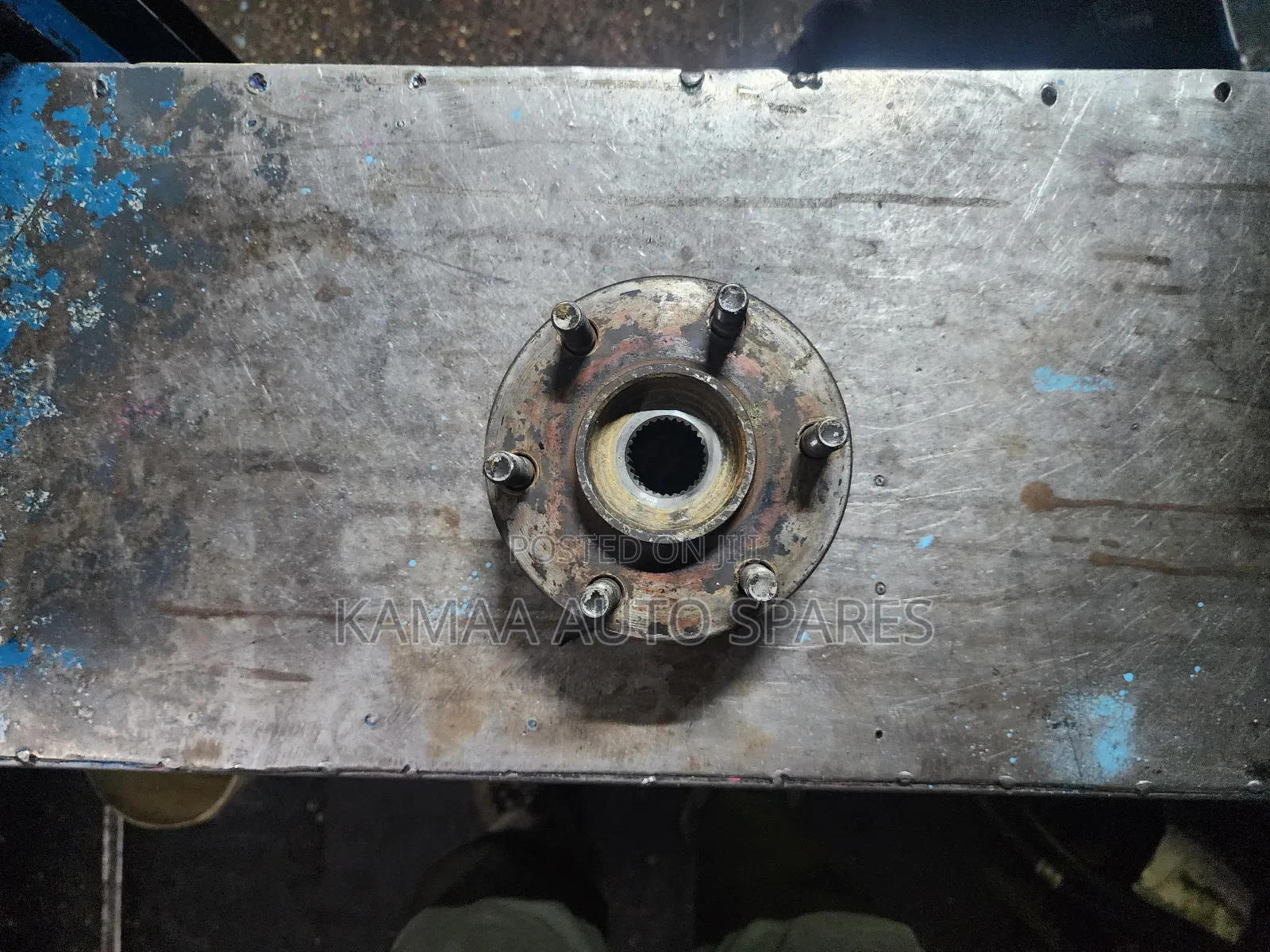 Nissan Navara Hub Complete