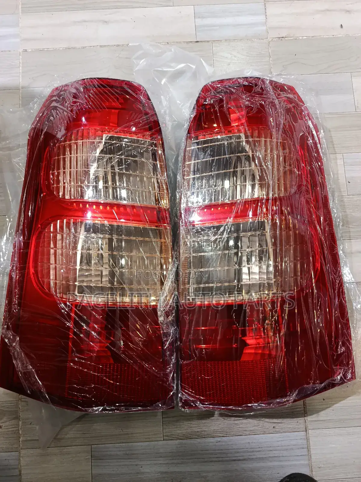 Tail Lamp/ Tail Light Succeed