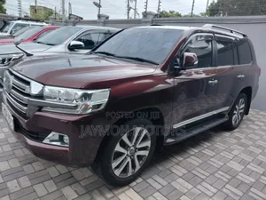Toyota Land Cruiser 2017 Maroon