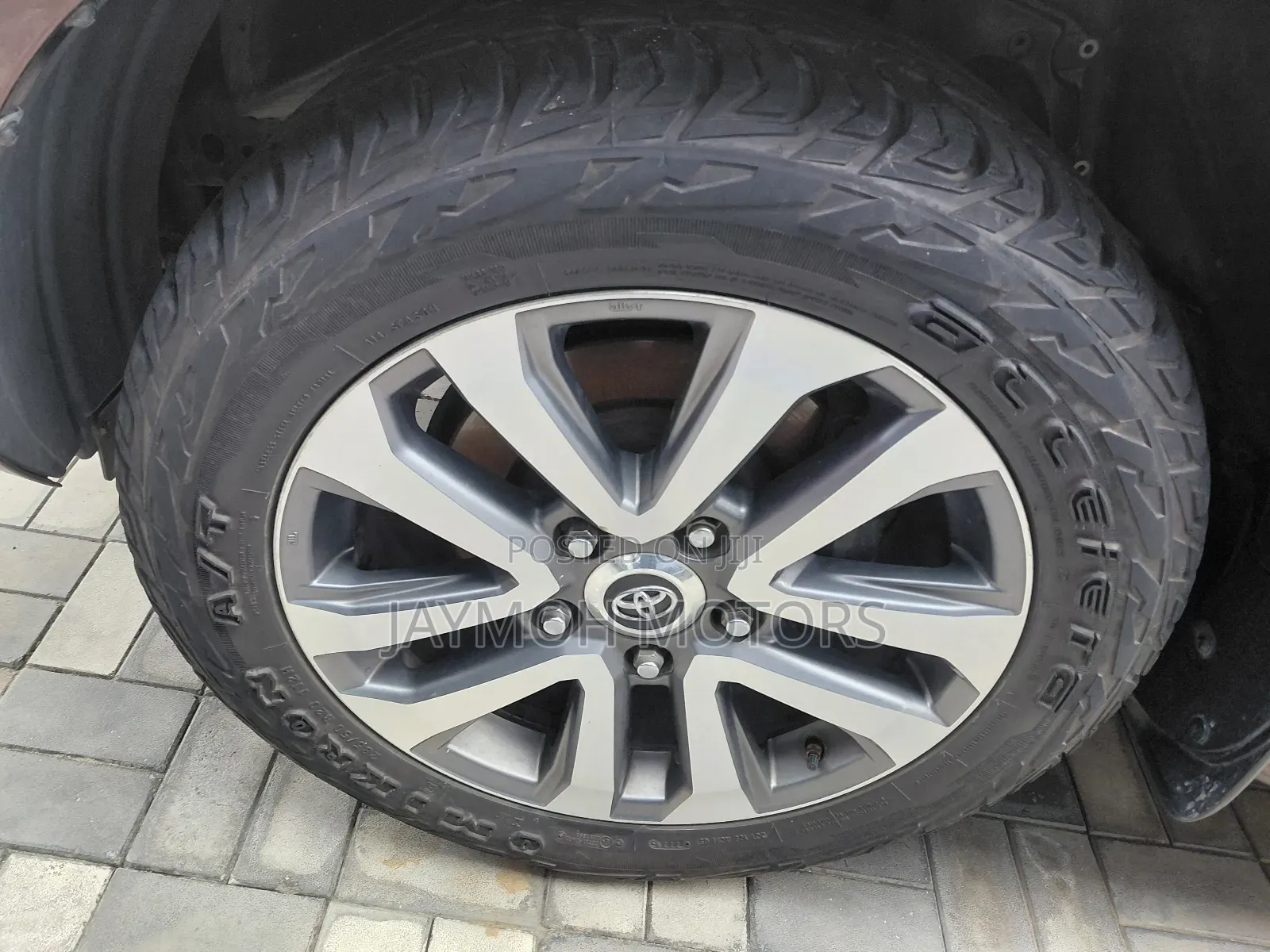 Toyota Land Cruiser 2017 Maroon