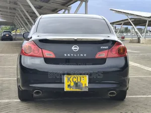 Nissan Skyline 2012 Black