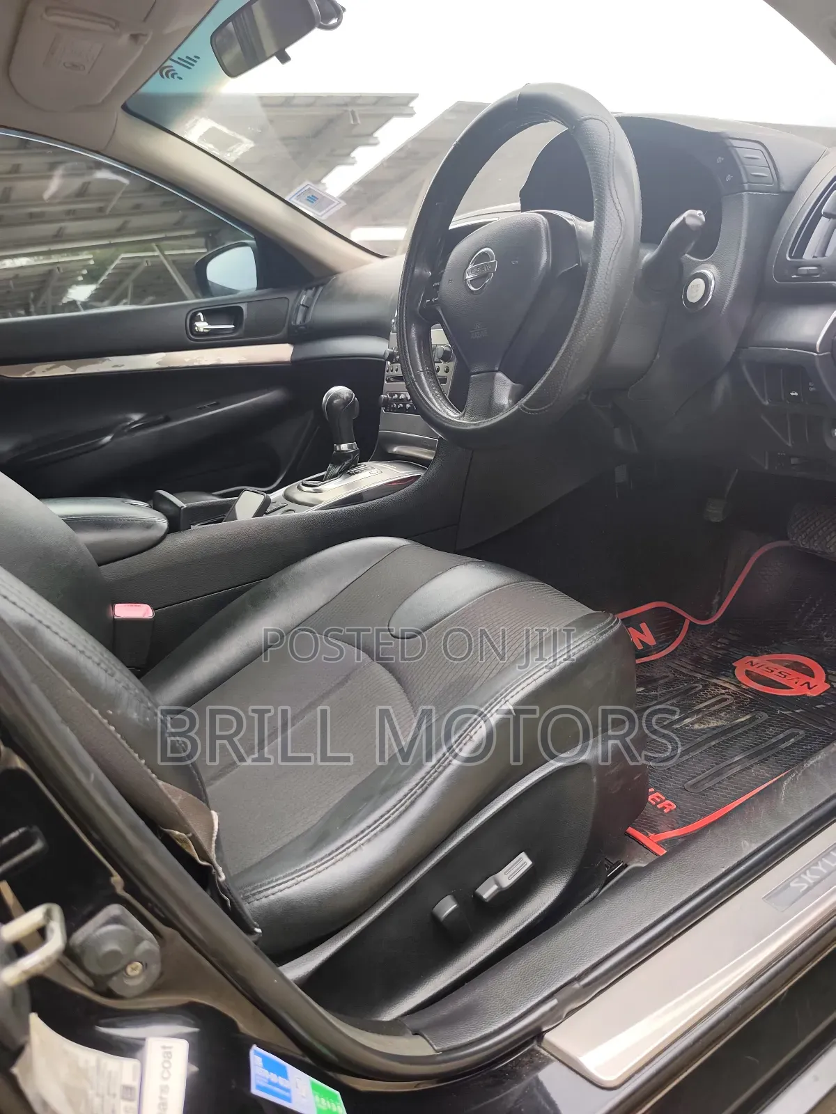 Nissan Skyline 2012 Black