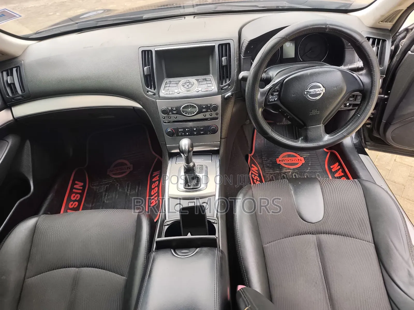 Nissan Skyline 2012 Black