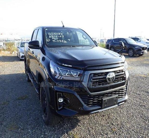 Toyota Hilux Revo Double Cab Deisel 2.4 AWD 2019 Black