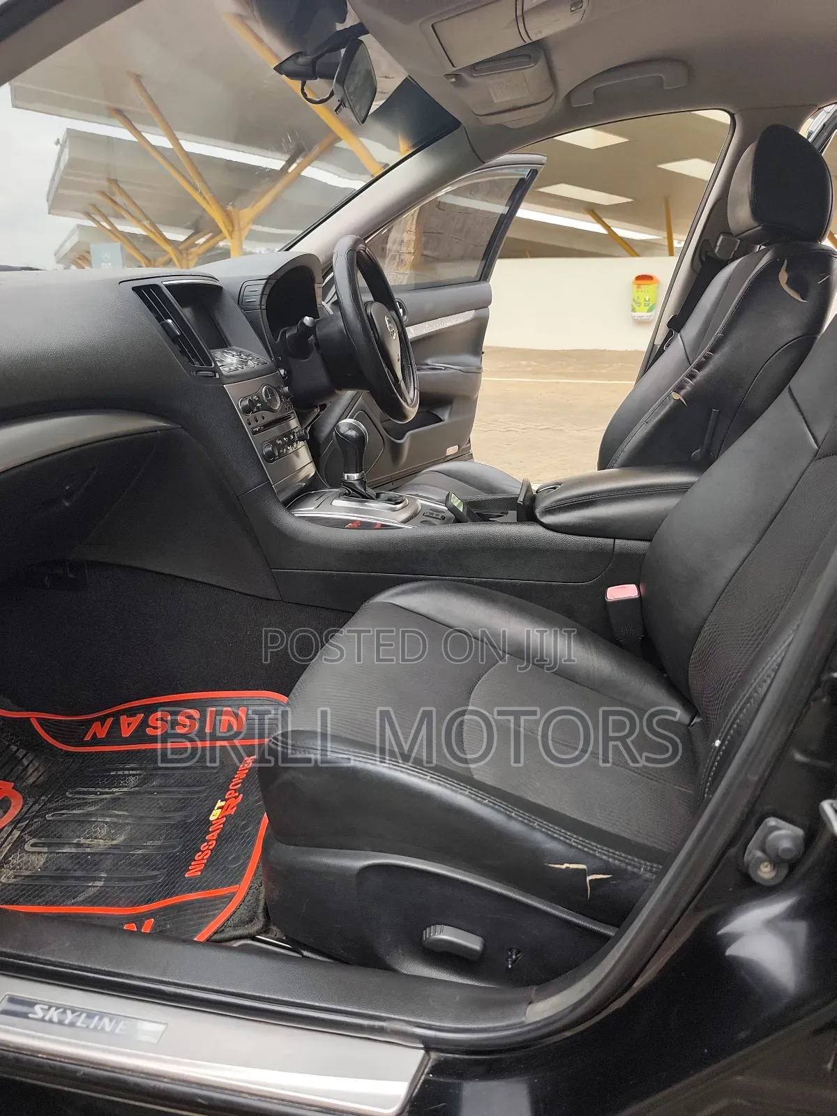 Nissan Skyline 2012 Black