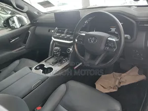 Toyota Land Cruiser 2023 Gold