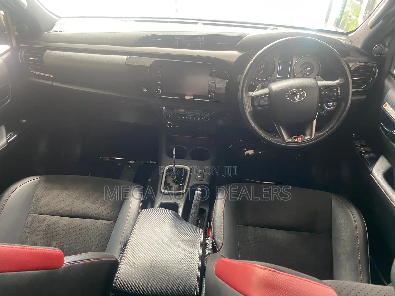 Toyota Hilux 2021 Black
