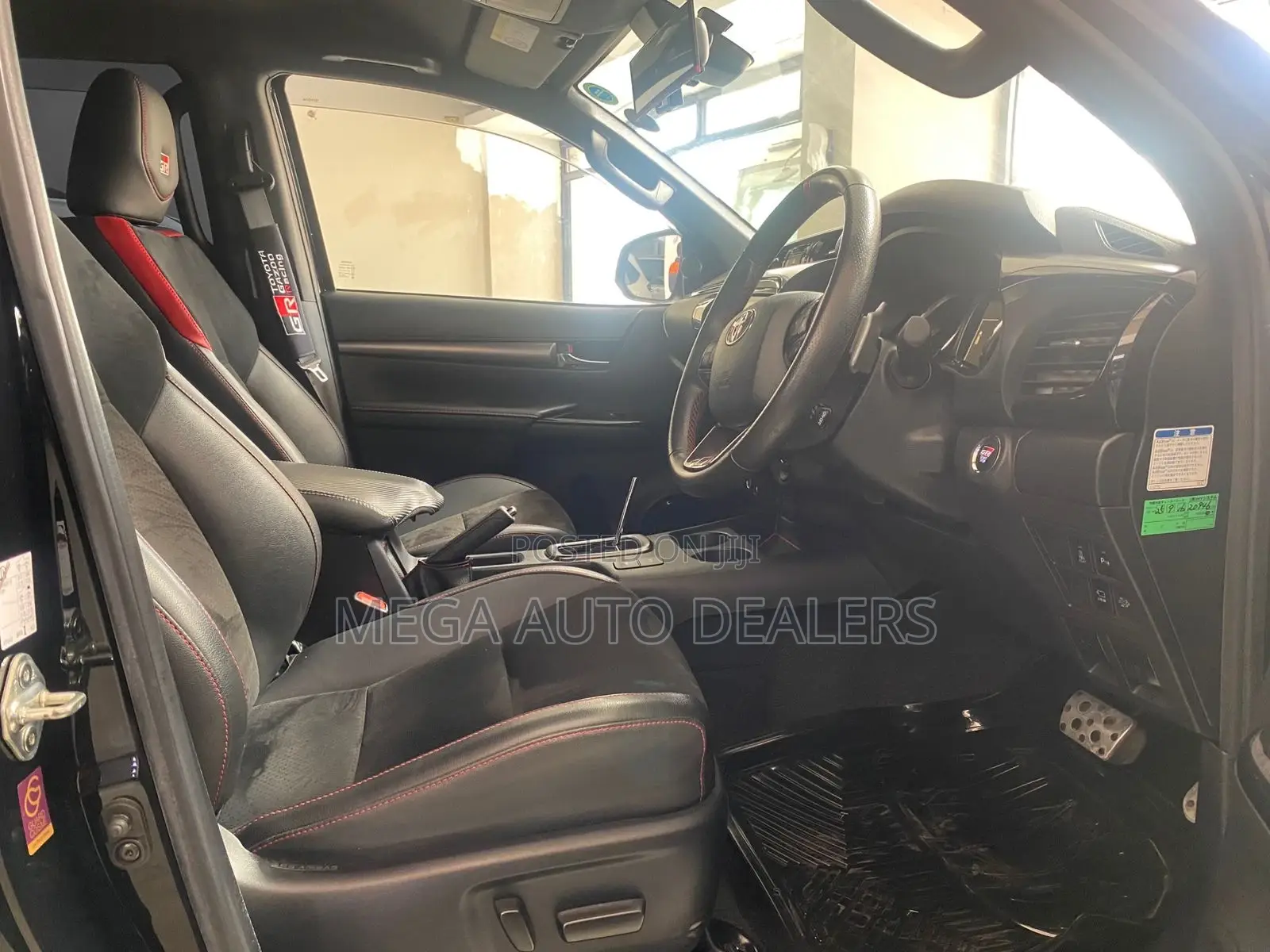 Toyota Hilux 2021 Black