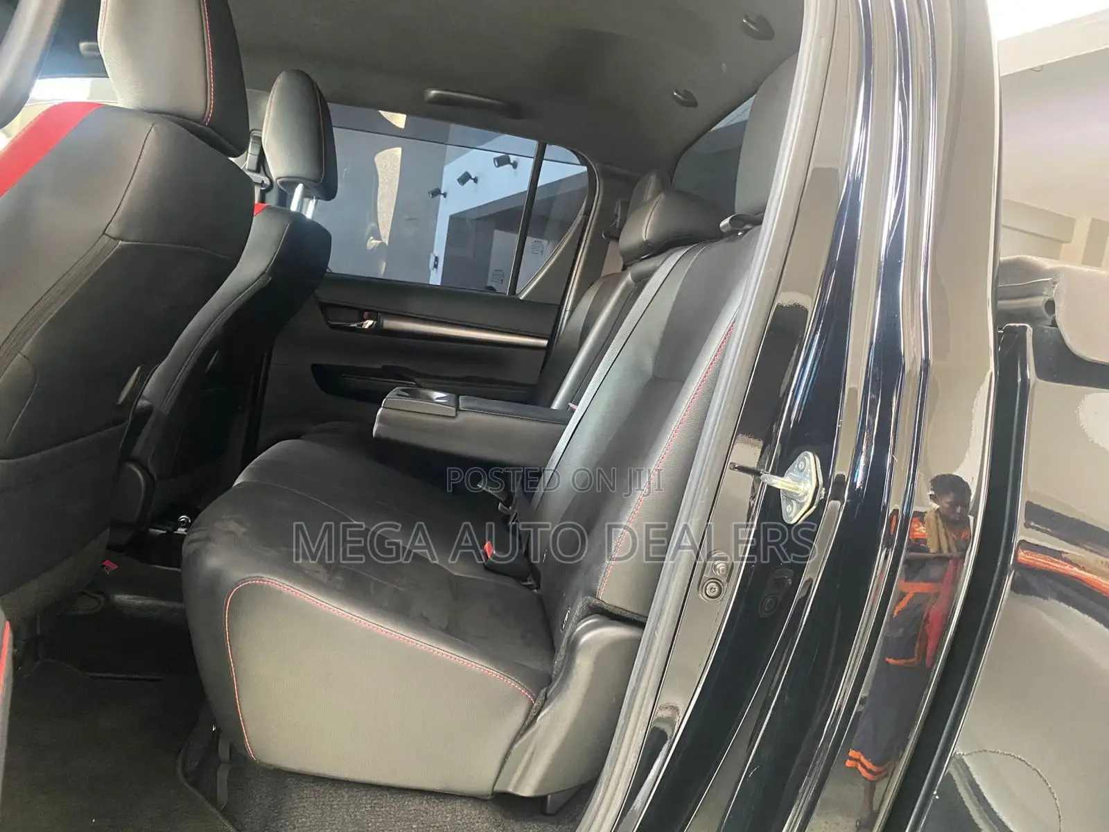 Toyota Hilux 2021 Black