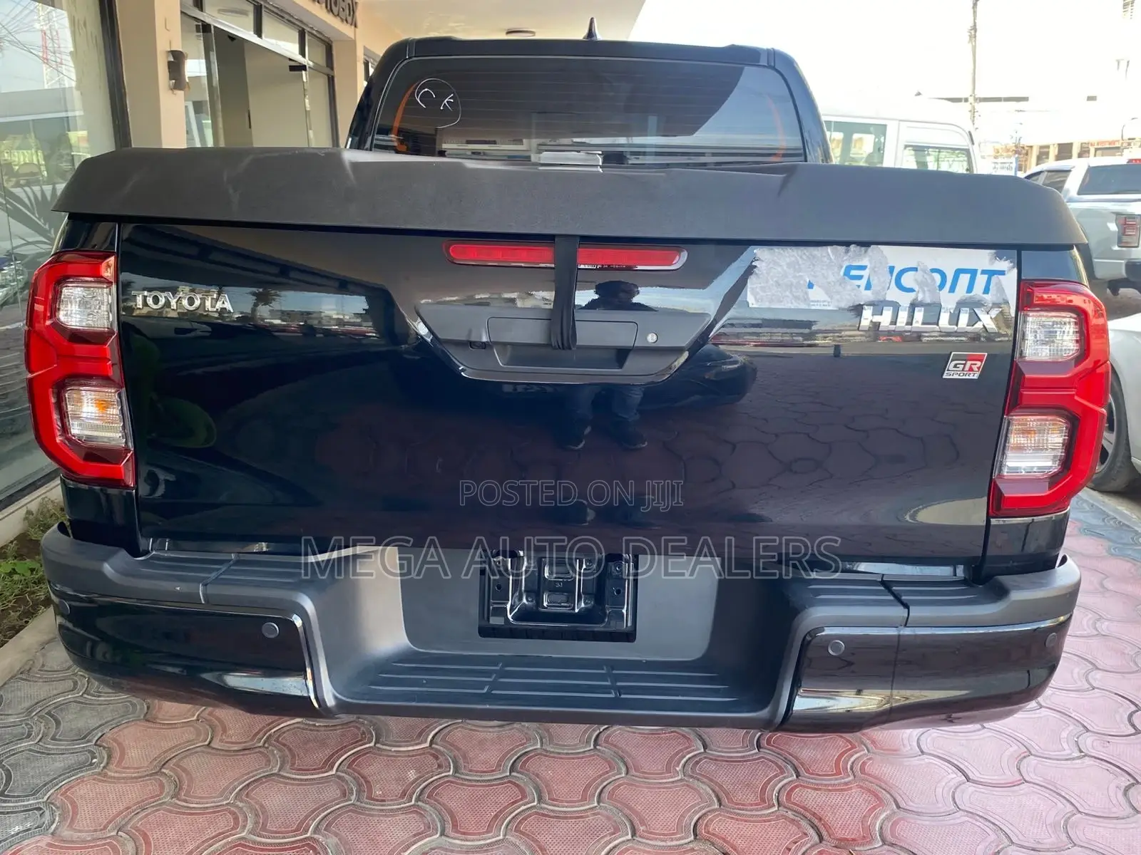 Toyota Hilux 2021 Black