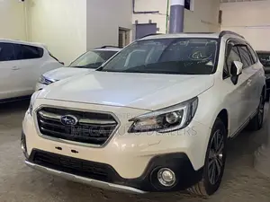 Subaru Outback 2018 White