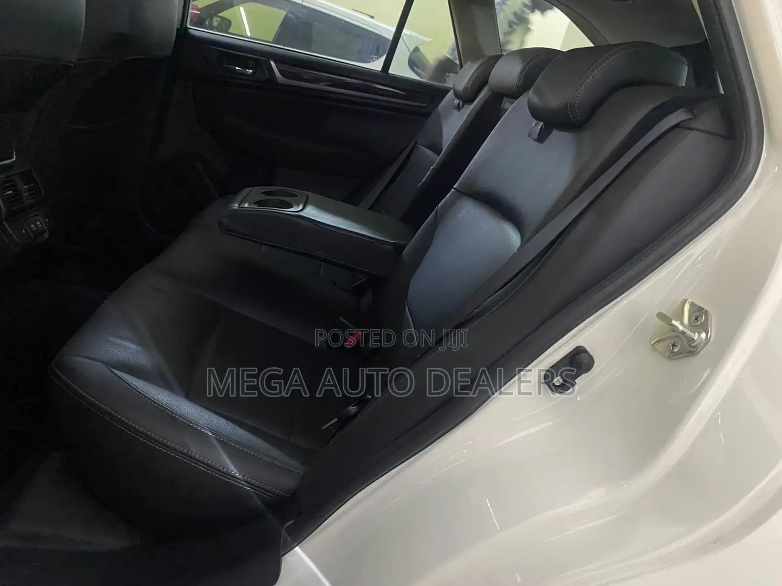 Subaru Outback 2018 White