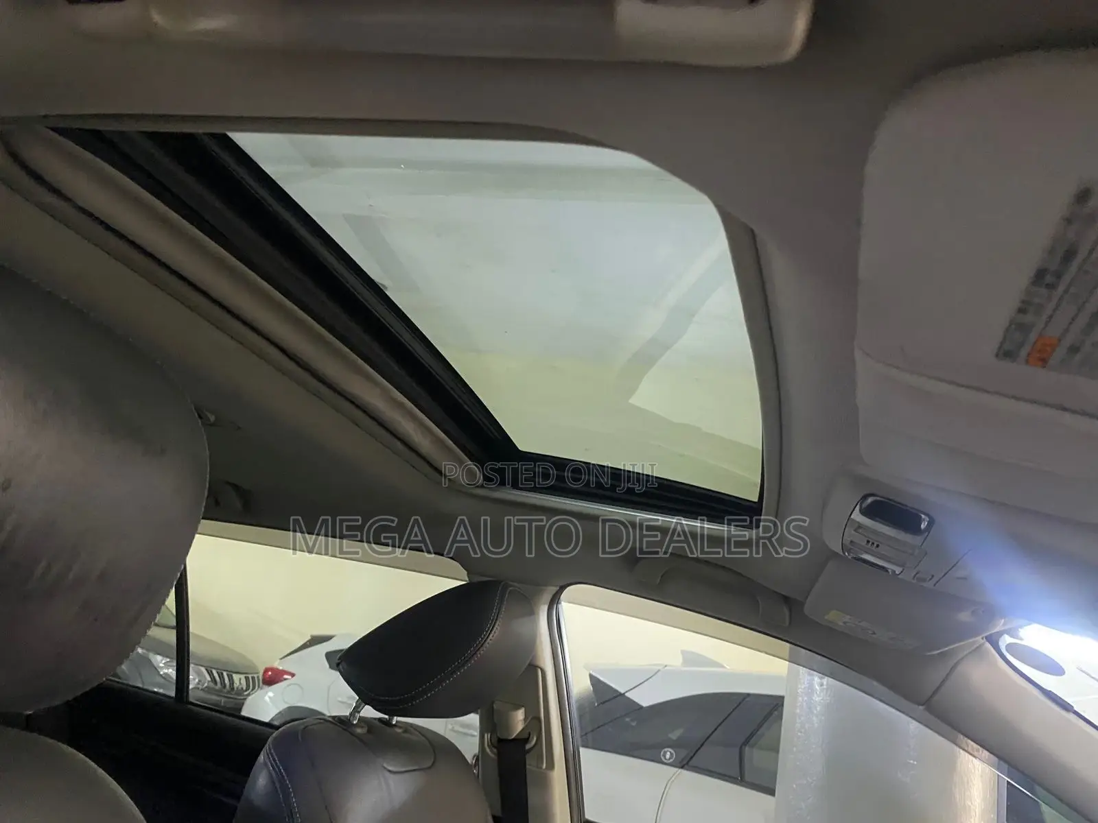 Subaru Outback 2018 White