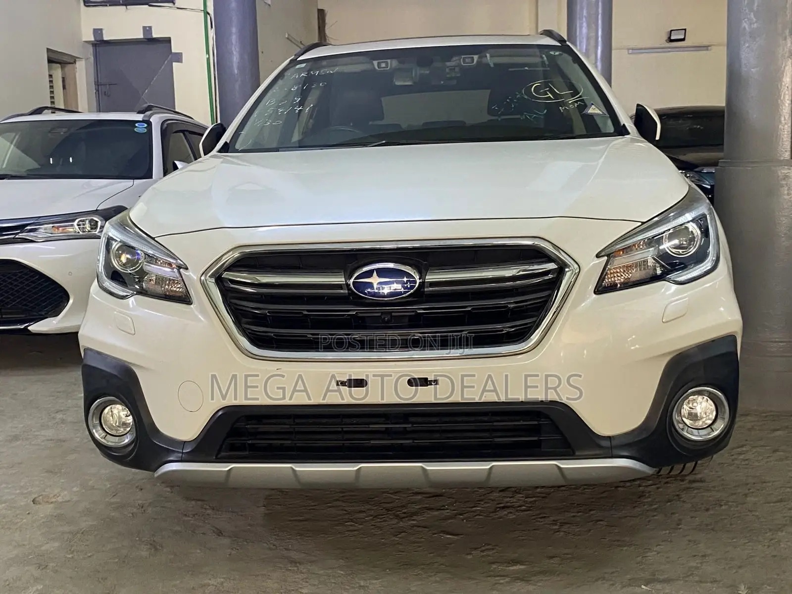 Subaru Outback 2018 White