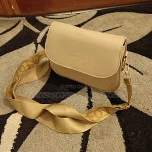 Simple Saddle Sling Bag