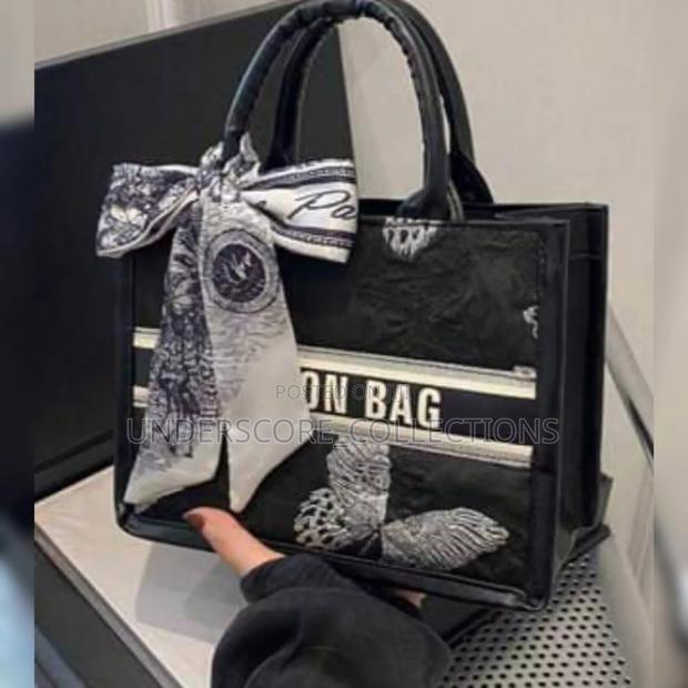 Fashionable Summer Handheld Bag - main view