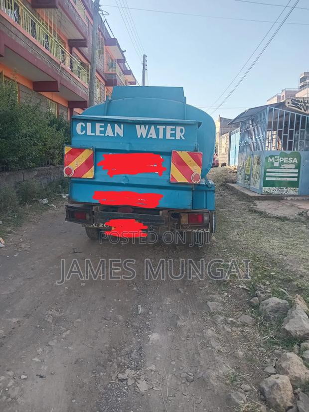 Isuzu NPR Water Boozer - main view