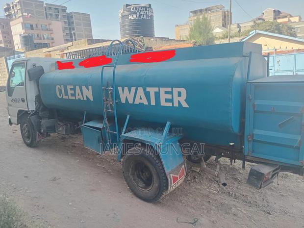 Isuzu NPR Water Boozer - thumbnail 2