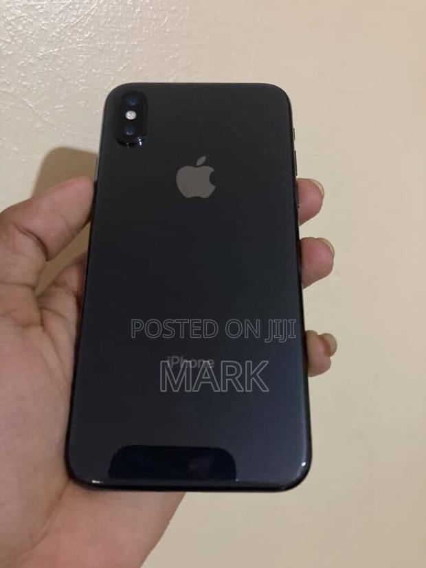 Apple iPhone X 256 GB Black - main view
