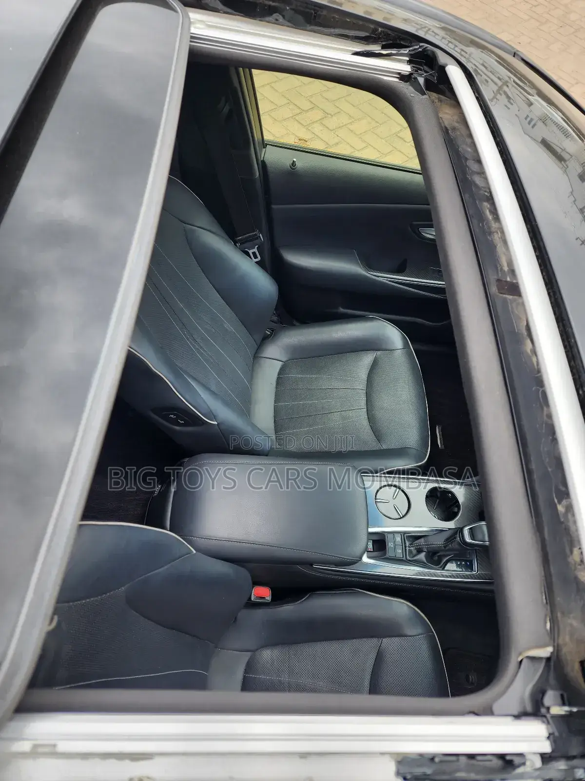 Toyota Crown 2018 Black