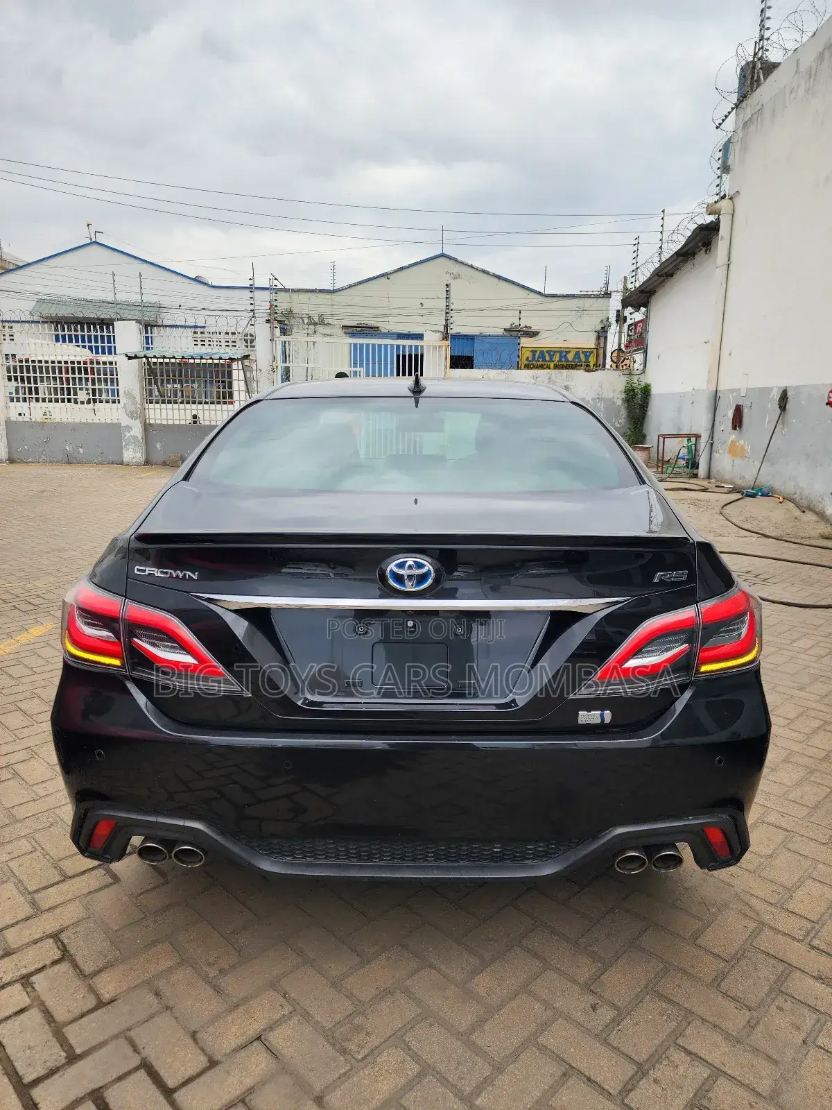 Toyota Crown 2018 Black