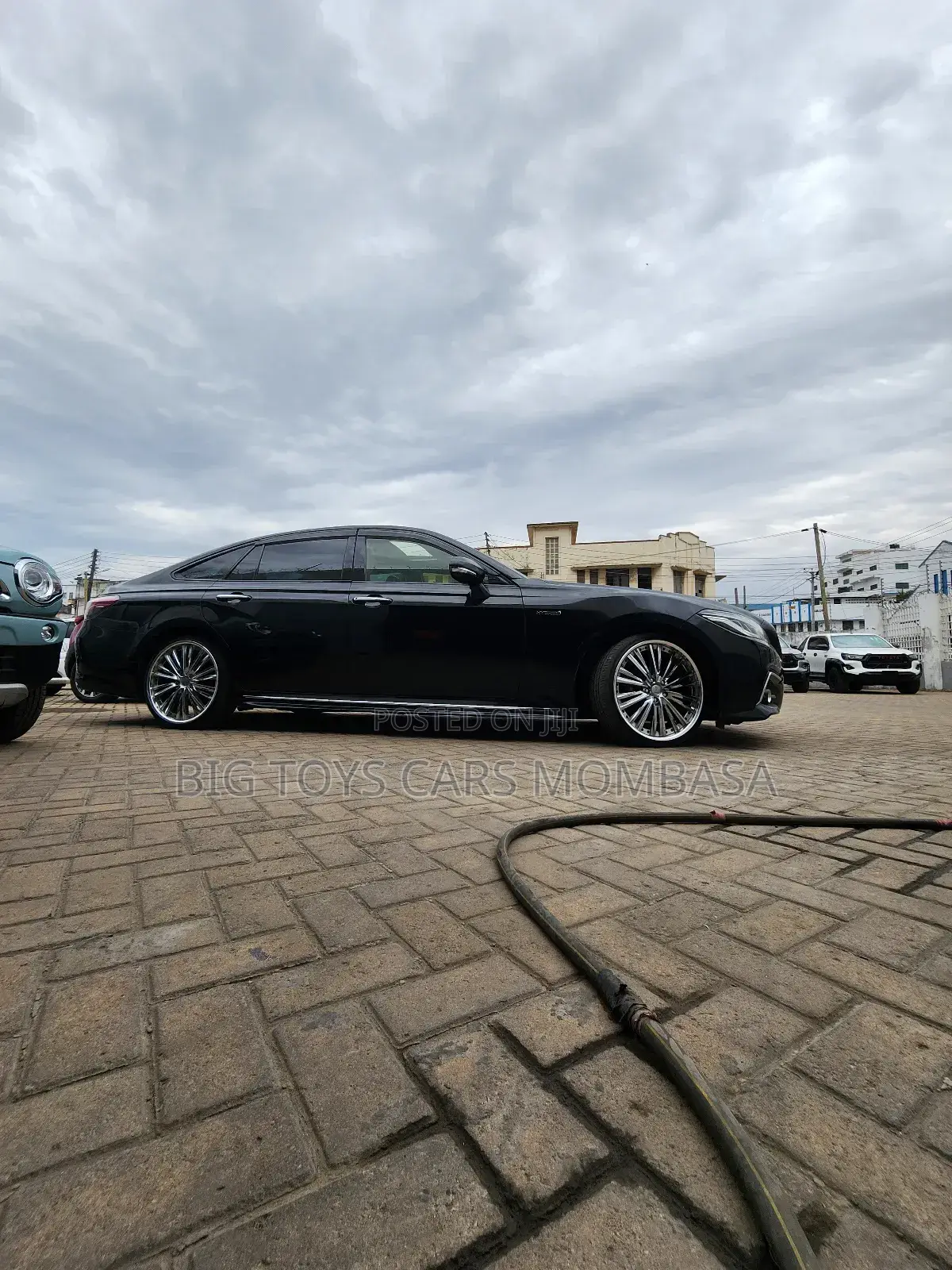 Toyota Crown 2018 Black