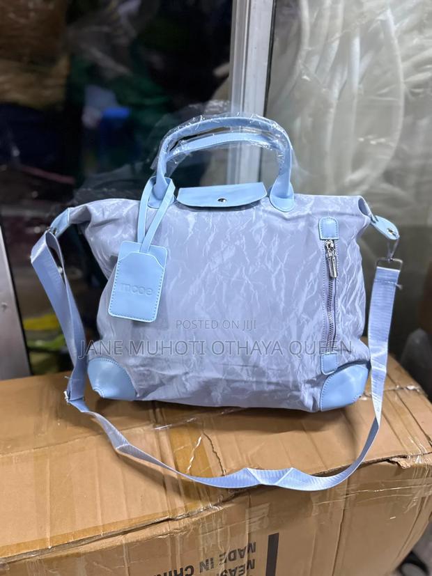 Elegant Everyday Handbag - thumbnail 6