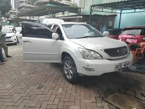 Toyota Harrier 240G 2009 White
