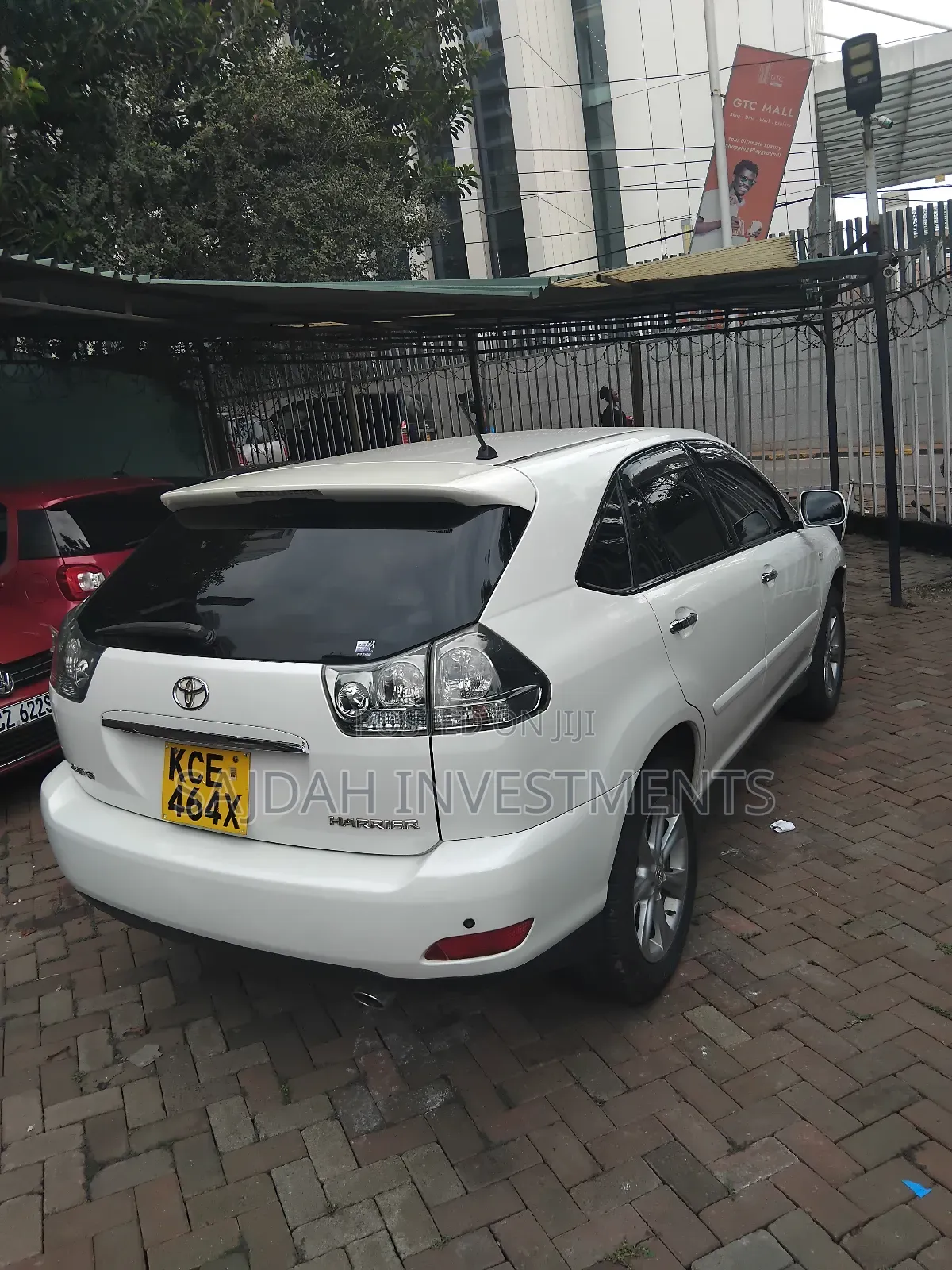 Toyota Harrier 240G 2009 White