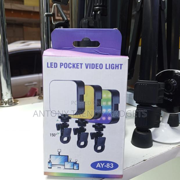 Ay-83 Rechargeable Led Video Light With Adjustable Angle - thumbnail 3