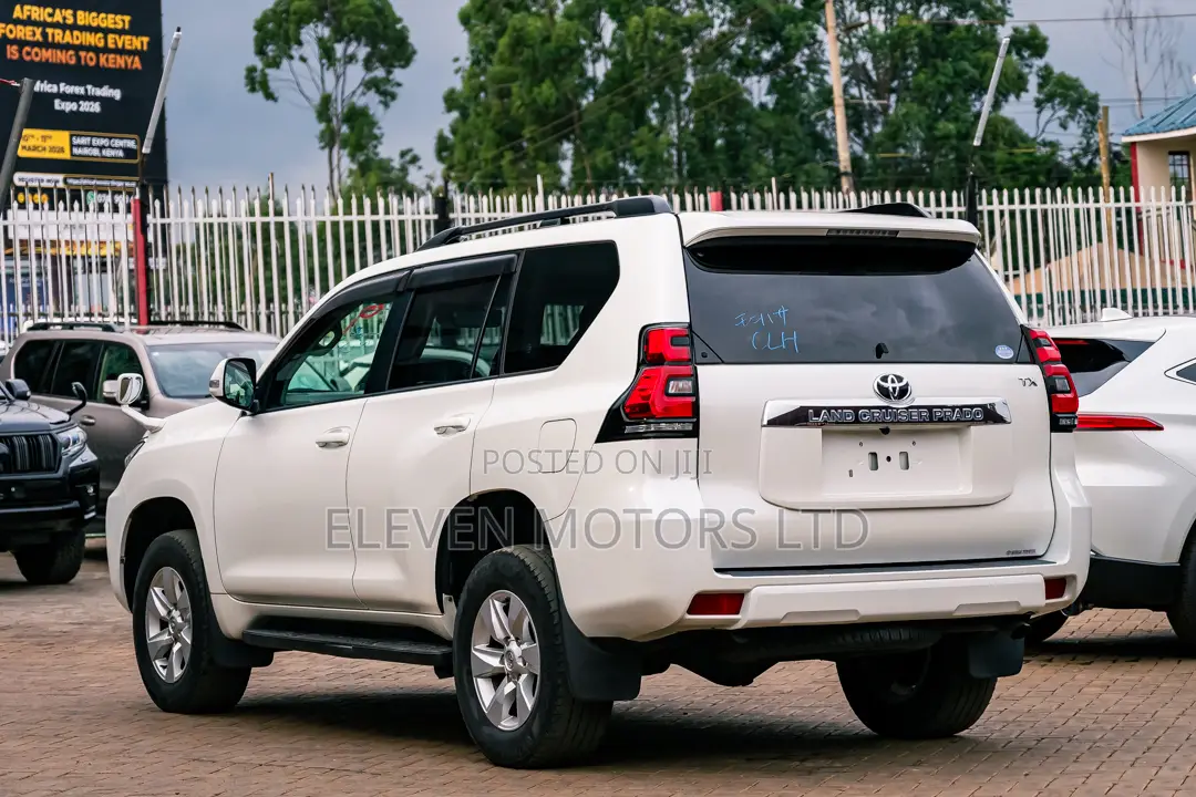 Toyota Land Cruiser Prado 2.7 2019 White