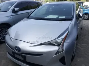 Toyota Prius 2018 Silver