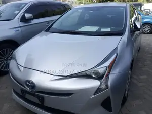Toyota Prius 2018 Silver