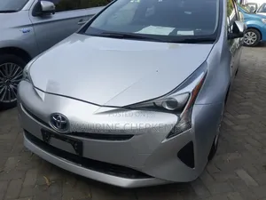 Toyota Prius 2018 Silver