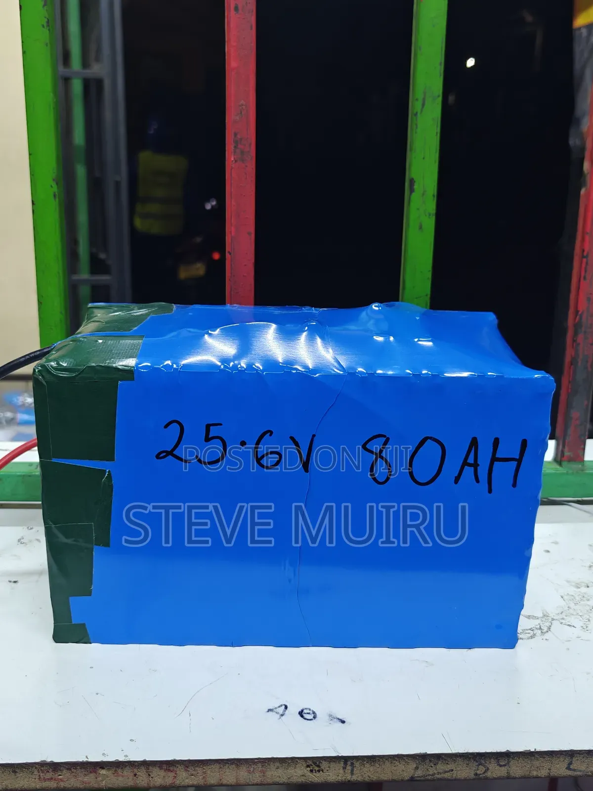 25.6v 80ah (2048wh)