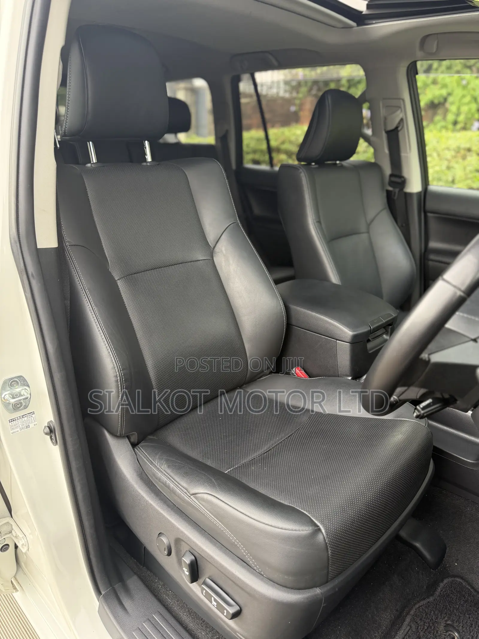 Toyota Land Cruiser Prado 2.7 2023 White