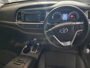 Toyota Kluger 2016 Black