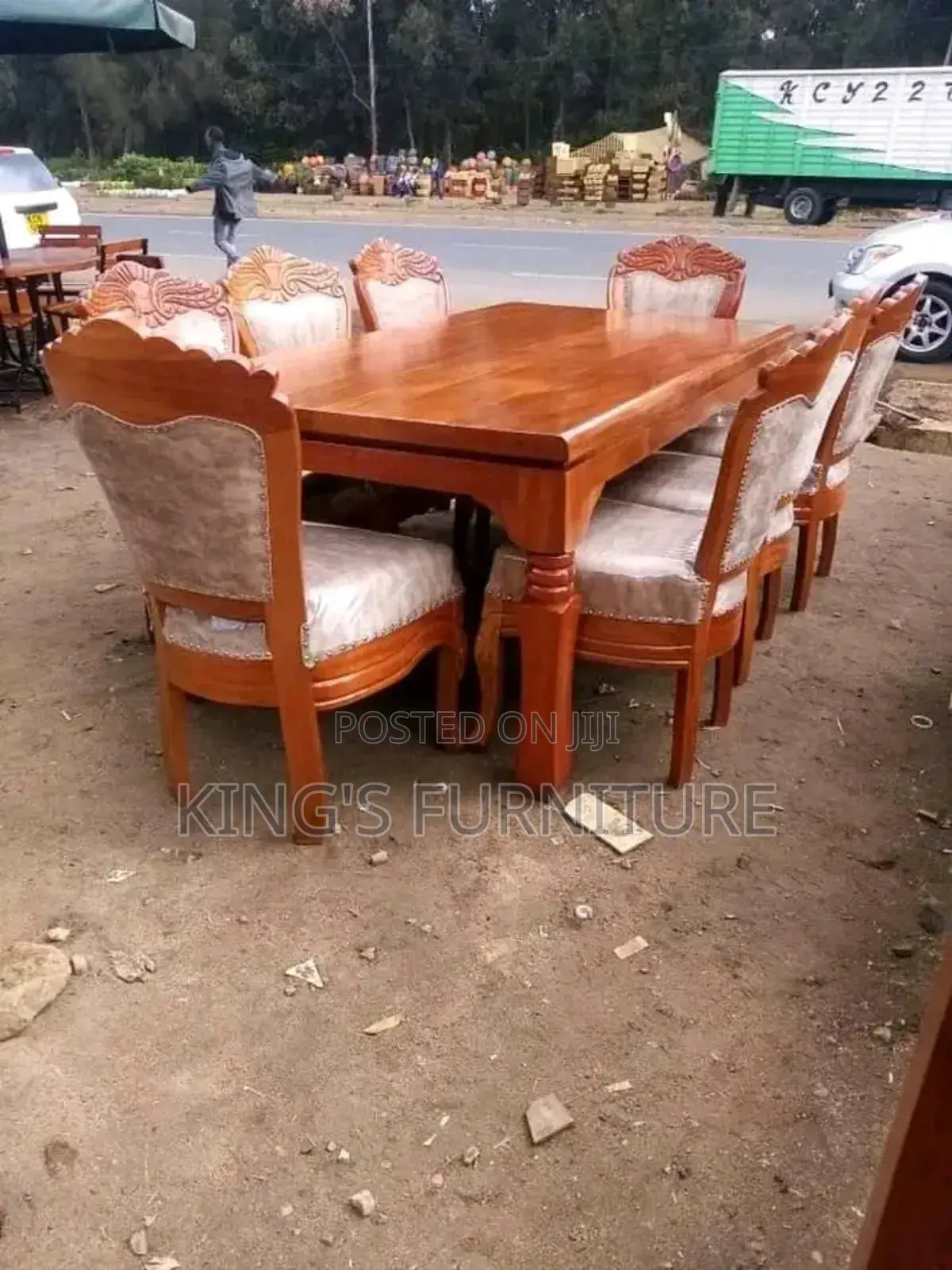 6 Seater Quality Antique Dining Table